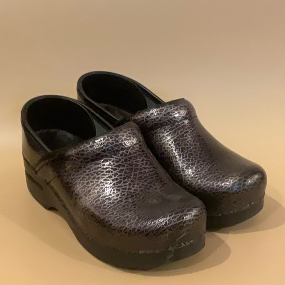 Dansko Shoes - Dansko metallic Clogs